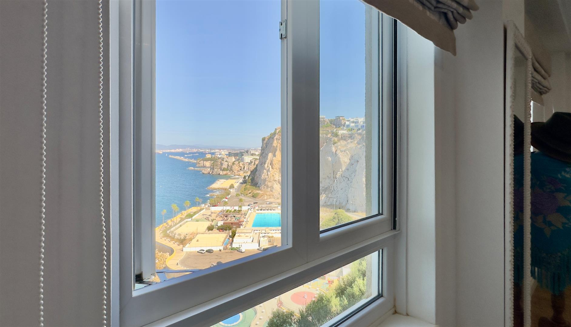 Image of House - 2 Bedrooms - 1 Bathrooms for Sale in South District-Gibraltar, Image 18
